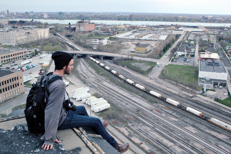 Illustration for article titled Hanging Out At Ruined Industrial Sites Isn't Safe But It Looks Cool